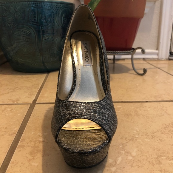 Steve Madden Platform Peep-Toe Wedges - Picture 5 of 8